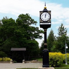 Часы у Cherter Ferry, поселок Николино